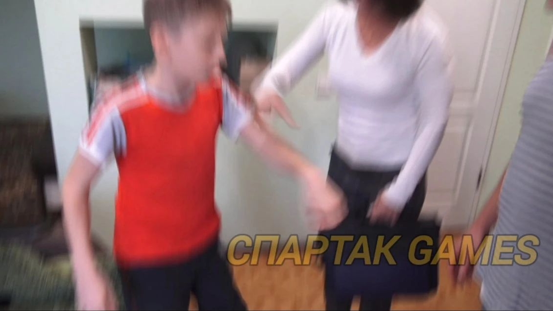 УЧИТЕЛЬ ШКОЛЫ ПРИШЛА К ВИТЕ ДОМОЙ