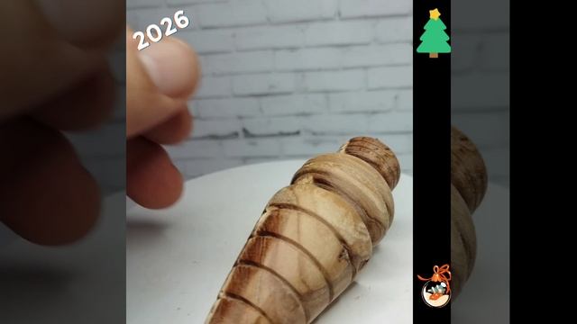 Елочная игрушка в процессе вишня