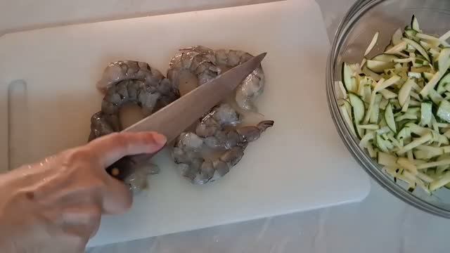 Из креветок просто, но очень вкусно