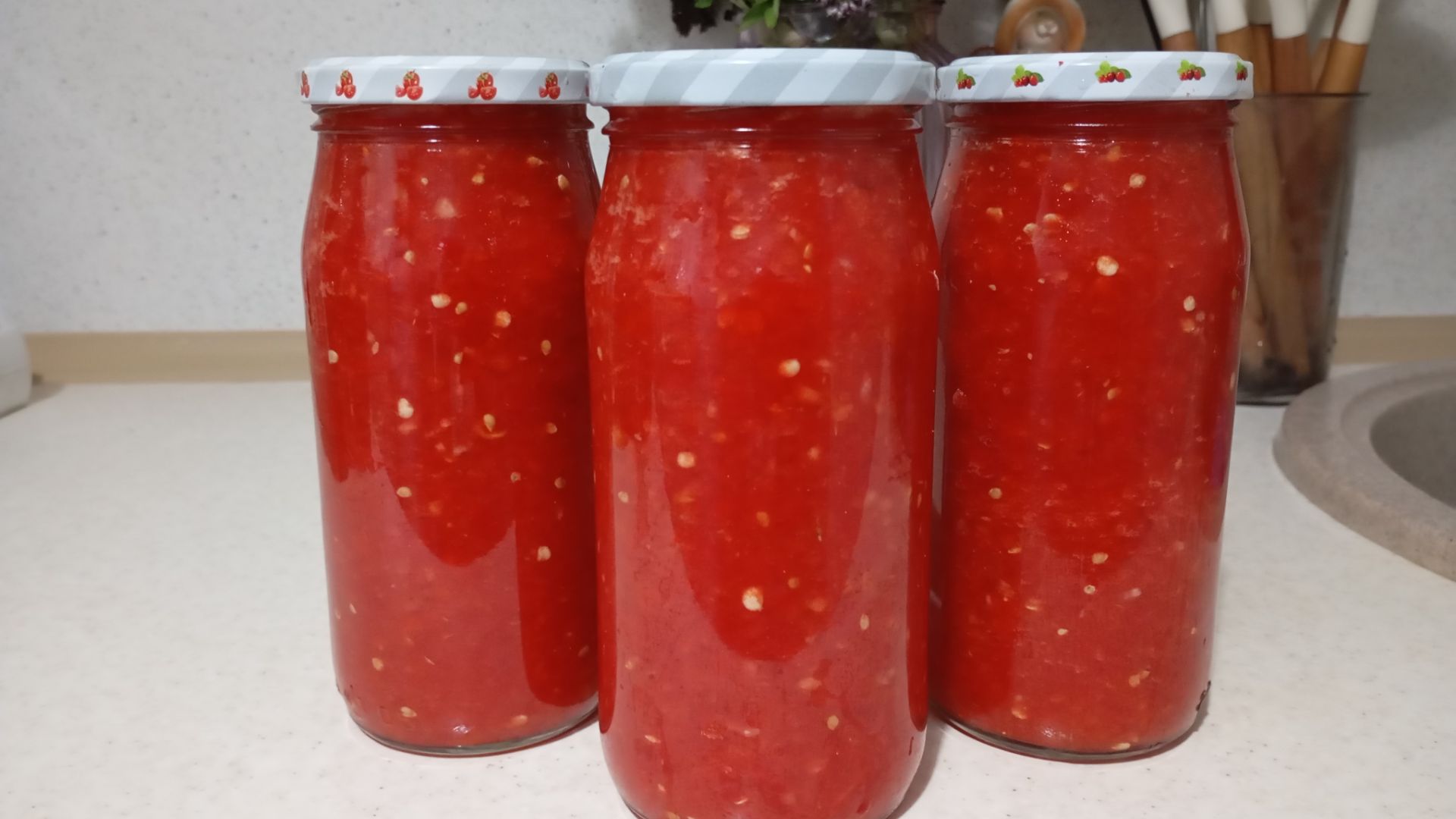 Острая Аджика ,, ОГОНЁК 