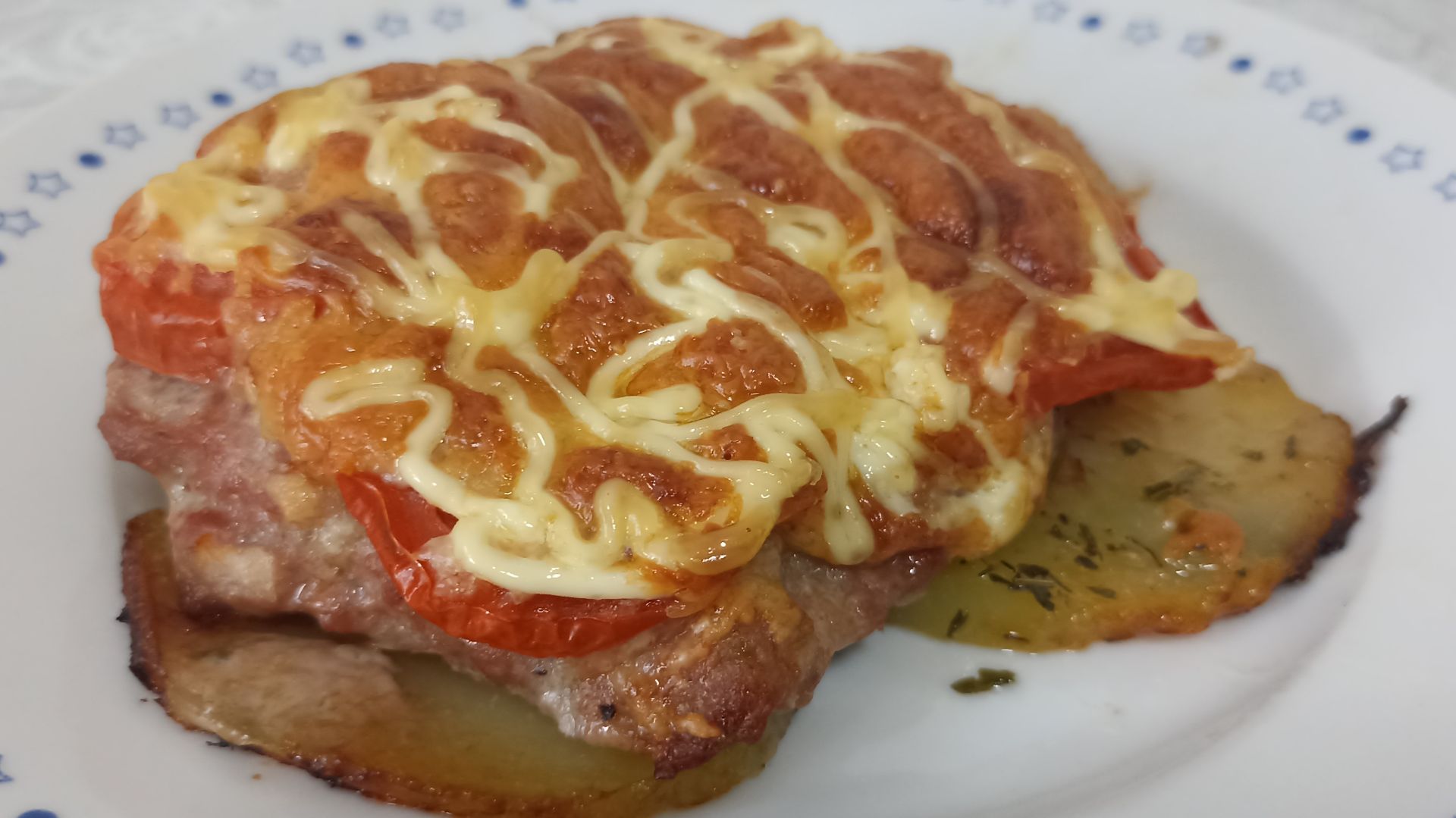 Картофель с фаршем в духовке