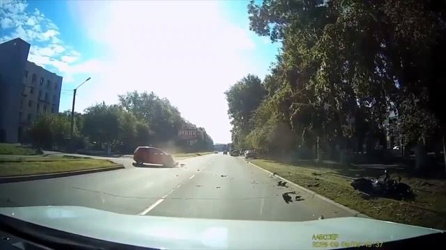 В Комсомольске-на-Амуре автоледи устроила ДТП с мотоциклисткой