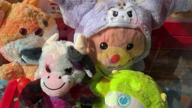 ЗАГРУЗКА! УДАЧНО ЗАГЛЯНУЛА В ОДИН АППАРАТ ✌️СНОВА ИГРАЮ НА КУКЛУ🥴ловлю капсулу 😍