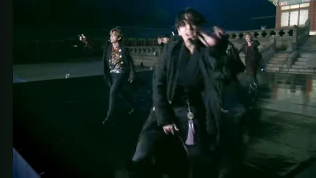 BTS — IDOL [ Live ]