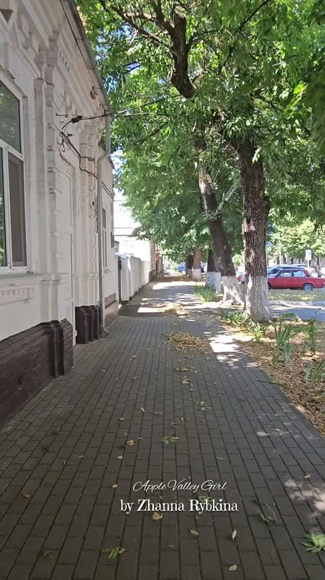 ЛЕТО В ДОЛИНЕ ЯБЛОНЬ — ЗДЕСЬ КАЖДАЯ УЛОЧКА КАК ОТКРЫТКА! Прогулка, которая заряжает вдохновением!