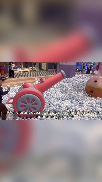 На этой крытой игровой площадке есть всё, что так любят дети!