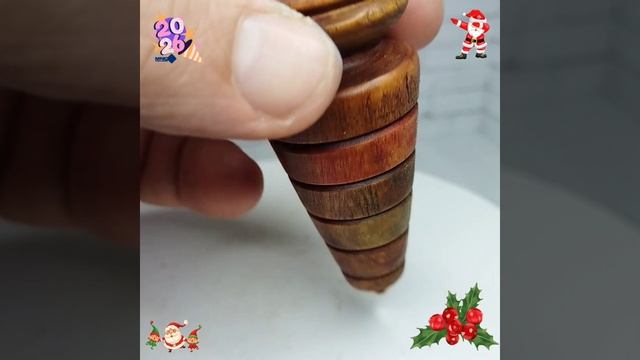 Елочная игрушка из вишни