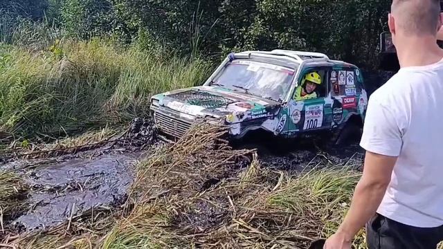 УАЗ и Нива по болоту! Полный привод, бездорожье, 4Х4