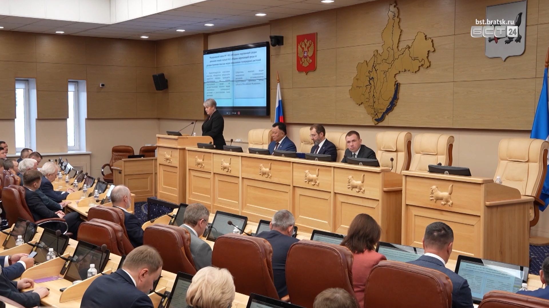 Штрафовать за выпас скота на детских площадках и тротуарах предлагают в Приангарье