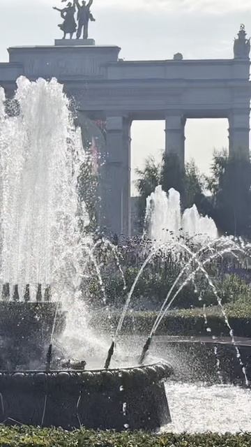 Отвлекись на мгновение 💧 Послушай. Посмотри.