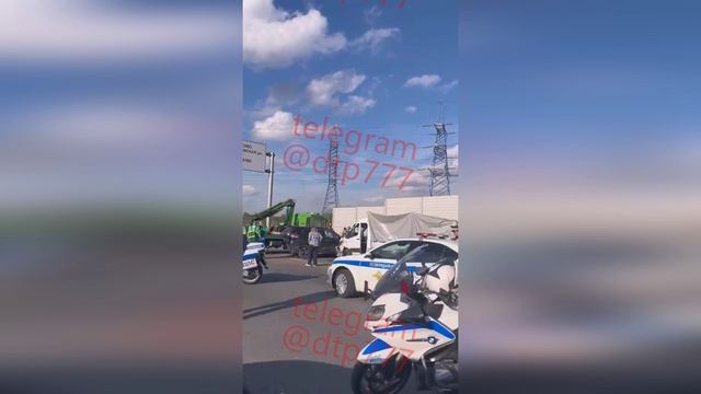 Грузовик протаранил очередь на заправку на МКАД: есть погибшие.