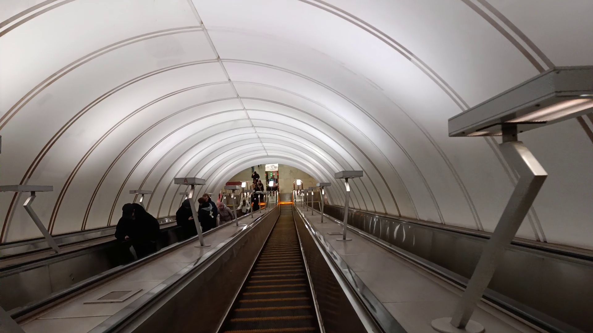 Метро Москвы красивая подземка в столице России | Различный тип подвижного состава поезд Москва