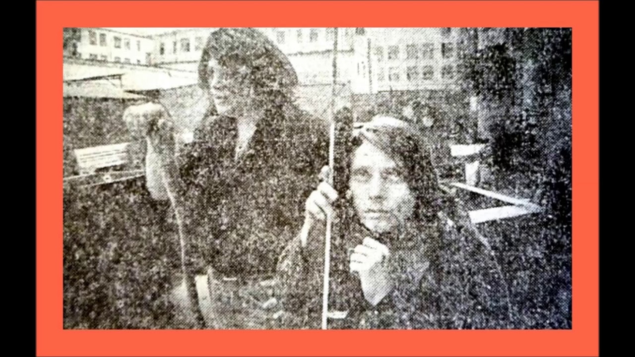 Весёлая панихида 1990Конопляные поляСерый дождь