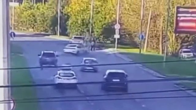 В Екатеринбурге автоледи столкнулась с мотоциклистом