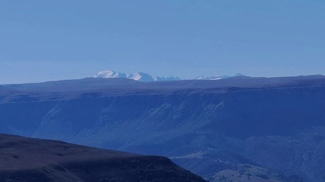 Горная дорога ,бодаемся с быком