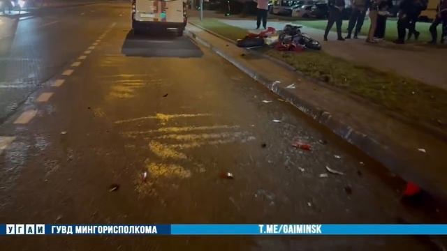 В Минске на перекрёстке столкнулись автомобист и мотоциклист