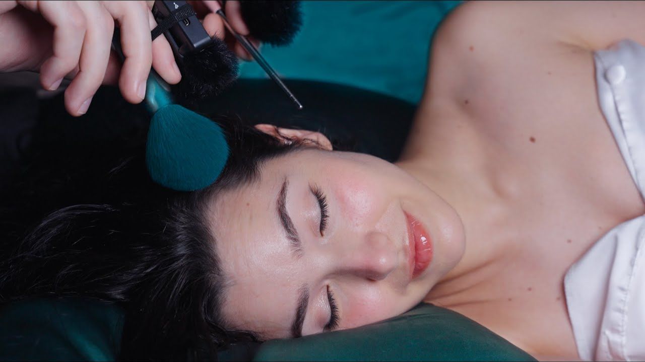 Real Person ASMR: Scalp And Hairplay On Glow (Real Sounds) (Spanish + ENG Subtitles)