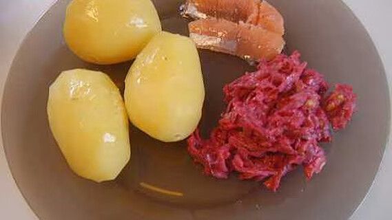 Салат из свёклы и картофель с маслом. Маринкины творинки. Всем МИРА и Добра