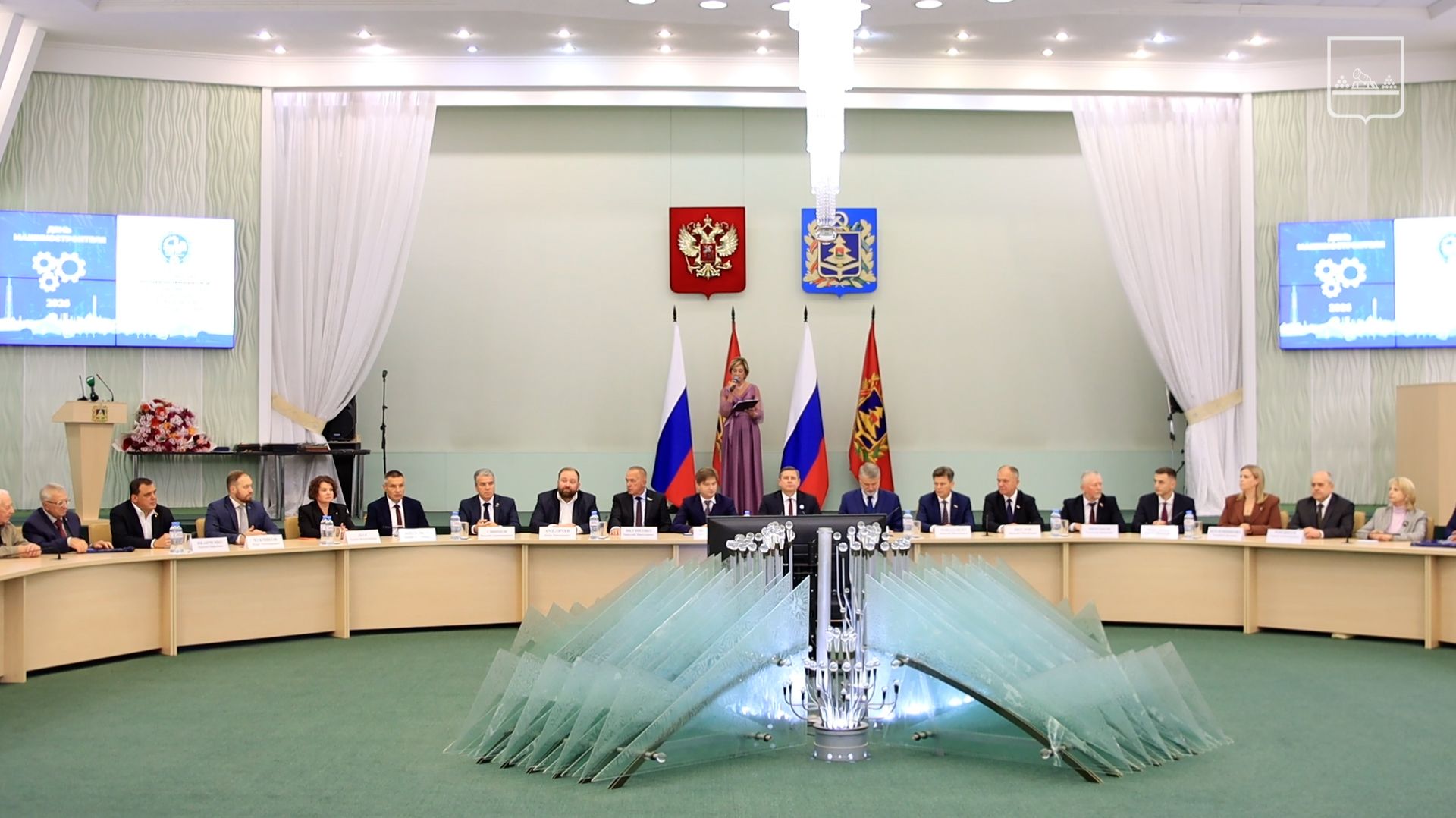 Руководители Брянщины поздравили машиностроителей с праздником