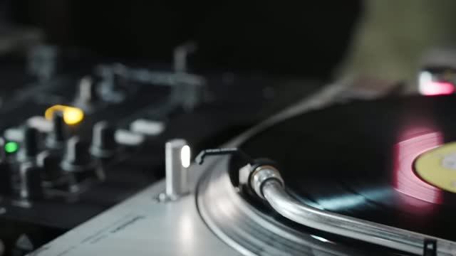 FULL VINYL  -90's Hiphop Set  -Mili Themaniac A.k.a Mili (NAKED ARTZ, 瘋癲 FU-TEN)