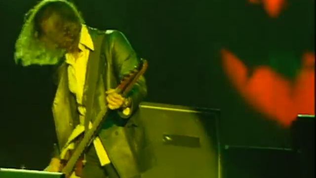 Nirvana - Smells Like Teen Spirit (Live At Reading 1992)