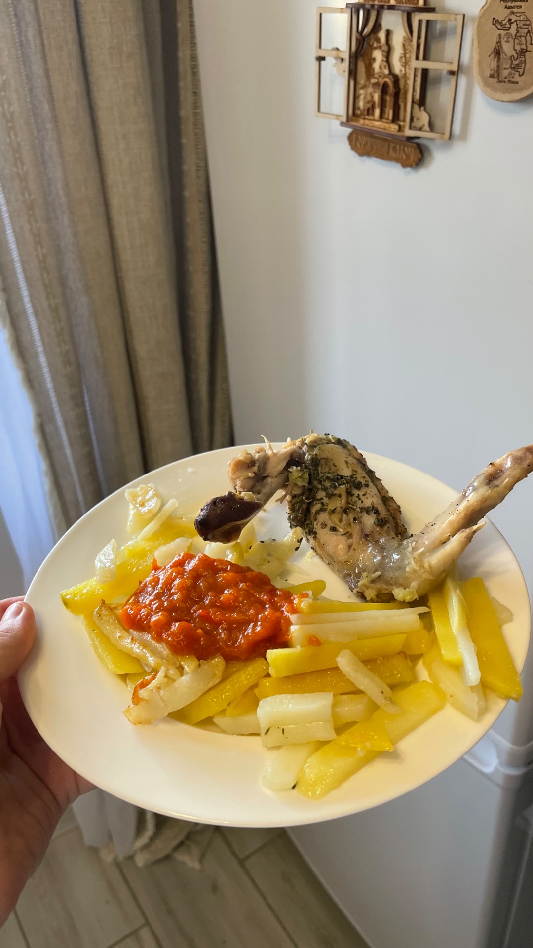Готовим домашнюю курицу, домашнюю картошку. Запекаем вкусно крылышки