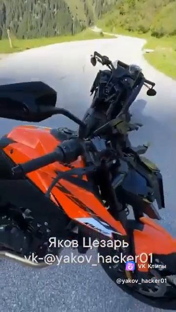 KTM 790 DUKE в черном или оранжевом цвете? Пиши в коментах)