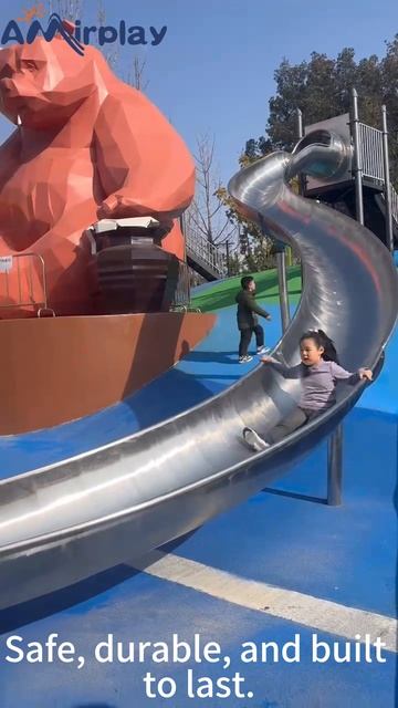 Открытая горка S-Slide из нержавеющей стали: изгибы, веселье, прочность и устойчивость к погодным ус