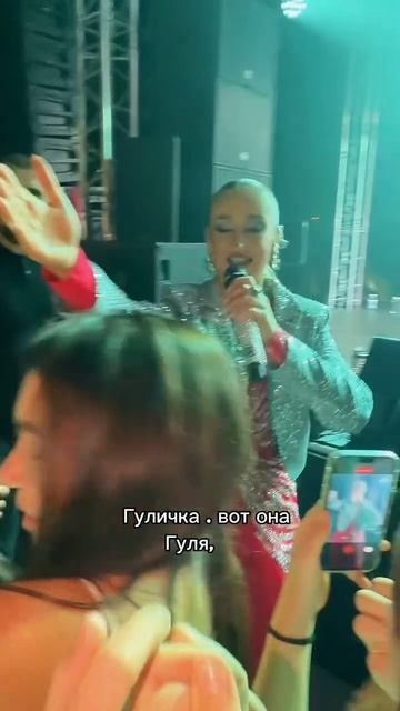 Не плачь, мы девочки сильные 💪