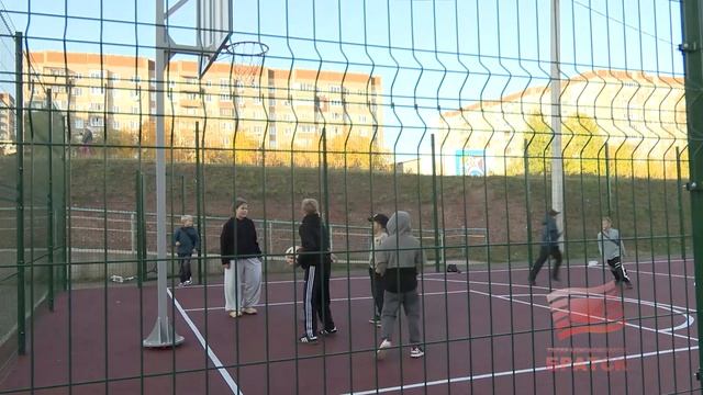 В Братске на улице Гагарина открыли новую спортивную площадку
