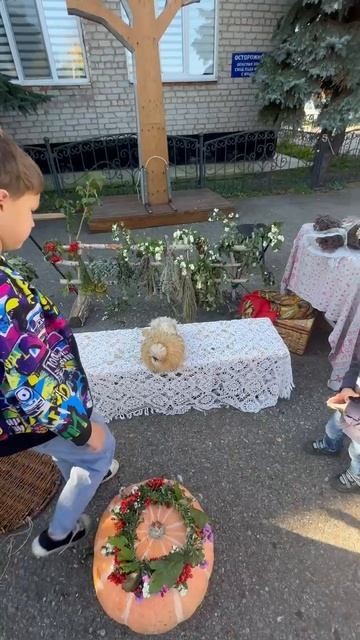 Кругом Китай. Даже петух китайский.