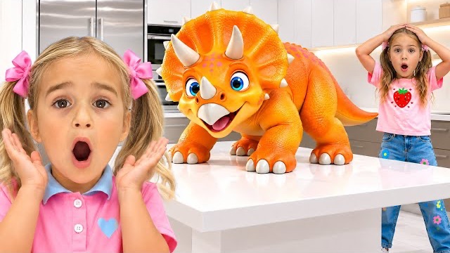 Из яиц прямо в доме вылупились гигантские динозавры!