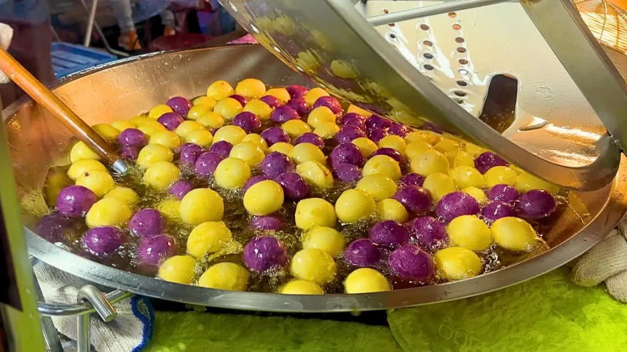 10 лучших уличных блюд на ночном рынке Жаохэ