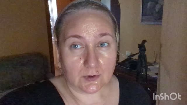 Бегаю по окнам, муха не пролетит/ готовлю буженину/ подруга- коуч/ вечерний город/ моя пятница
