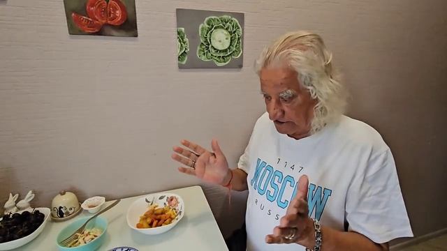 Индийский Муж готовит индийскую еду в России. Наши будни.