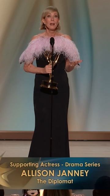 Эллисон выиграла премию Эмми за драматическую роль в сериале Дипломат