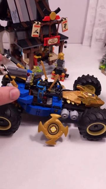 LEGO NINJAGO Кузница четырёх оружий 71858 против Трансформирующегося автомобиля Джея 71856
