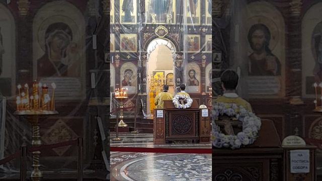 Собор. Архиерейскон служение.
