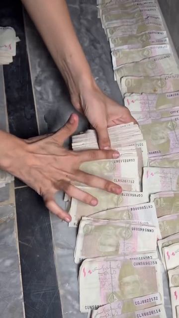 Отмывание денег в действие.