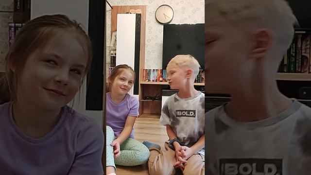 алиска сосиска хрюкала алиска сосиска хрюкала и PlayStation