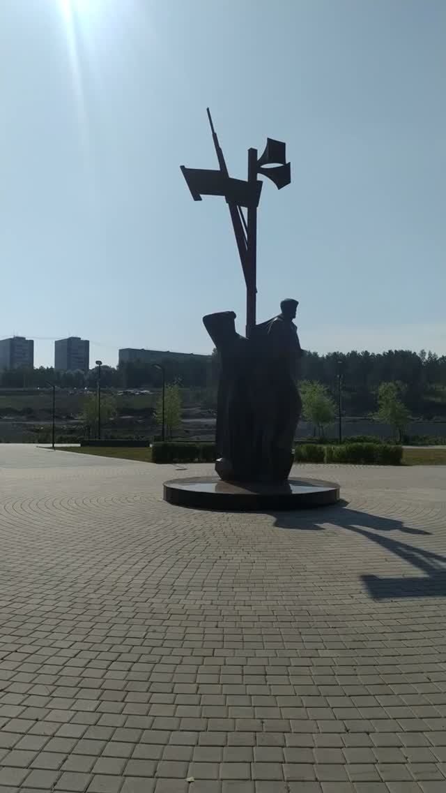 А теперь Кемерово. Тут нет метро... пока. Парк маршала Жукова Фрагмент 14