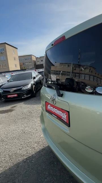 Toyota Sienta Минивэн 1.5 CVT 2012г