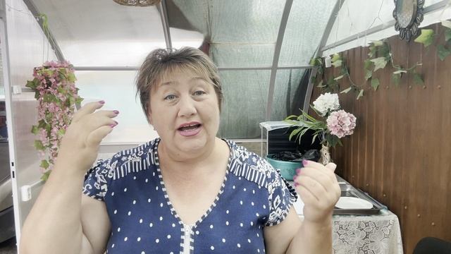 А мы в Светофор за Килькой и Форелью!Обзор наших покупок.Солим Форель!