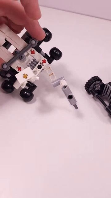 LEGO Technic Хот-род 30735 против марсохода NASA Perseverance 30682
