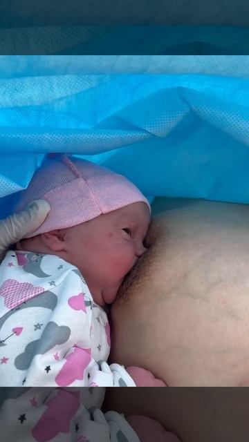По ссылке в шапке профиля я разместила три бесплатных урока из программы 0-1 год с удобными поз...