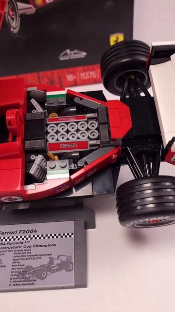LEGO Icons Ferrari F2004 & Michael Schumacher (11375) [735 деталей]. Обзор