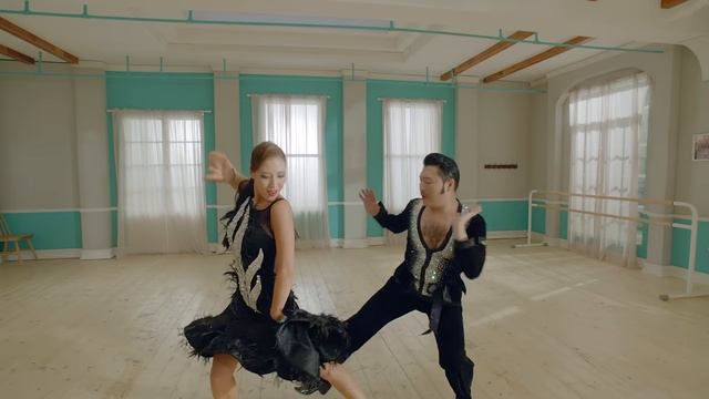 PSY - DADDYfeat. CL of 2NE1 MV