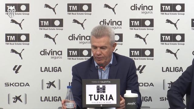 PRESENTACIÓN DE JAVIER AGUIRRE NUEVO ENTRENADOR DEL VALENCIA CF