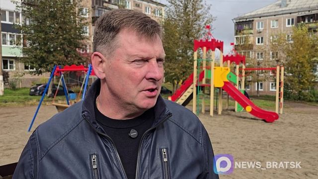 По наказам избирателей во дворе дома по ул. Обручева, 9А обустроена детская игровая площадка