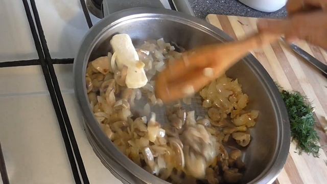 Вкусные шампиньоны в сметане простой рецепт грибов